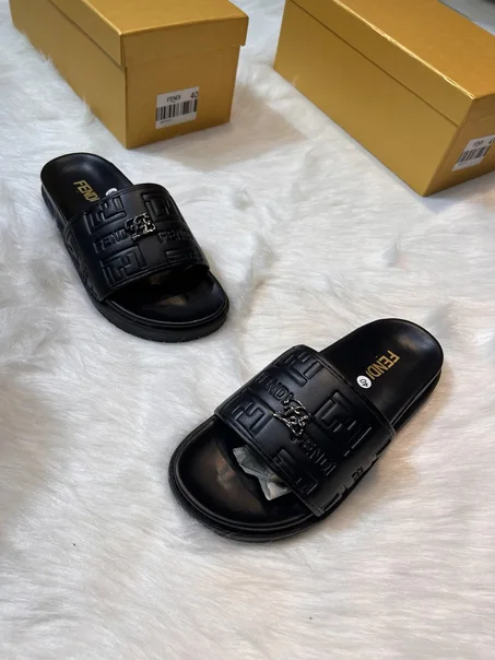 Claquette Good black F