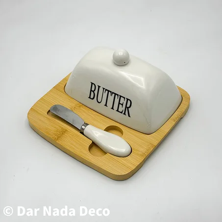 Boite a beurre en bambou avec couteaux