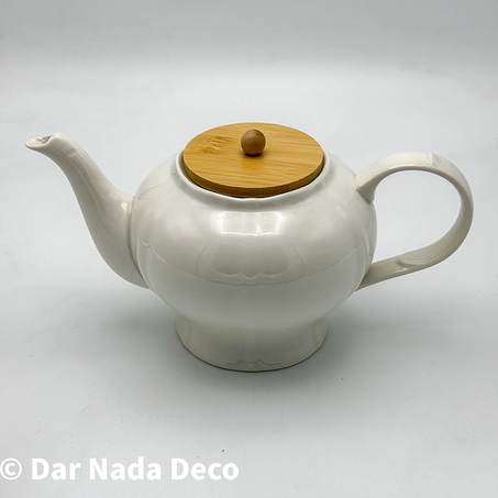 Théière en porcelaine avec couvercle en bambou