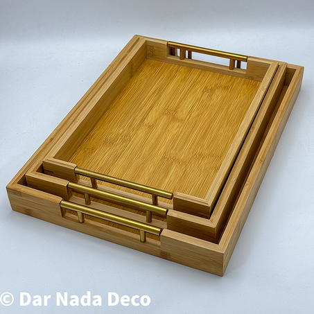 Ensemble de plateaux en bambou avec poignées dorées