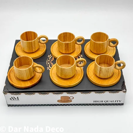 Service de tasses en bambou avec soucoupes en bambou