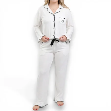 بيجاما نسائية– أنوثة وهدوء داخلي