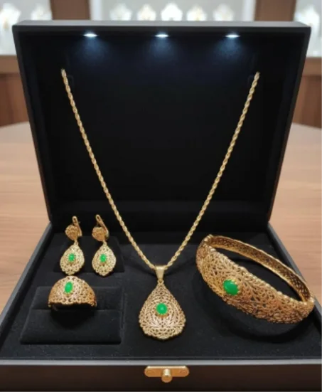 طقم اللوزة الملكي