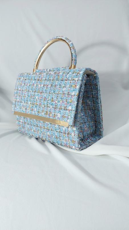 Sac avec bandoulière en chaîne métallique