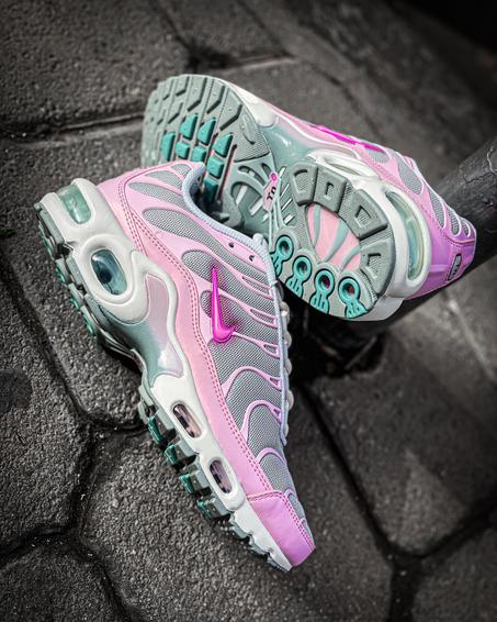 NIKE P: 37.5-38-39-40