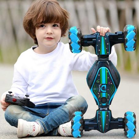 السيارة العجيبة (ماكس)