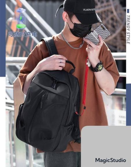 حقائب للذكور جودة ممتازة .تحتوي على منفذ USB