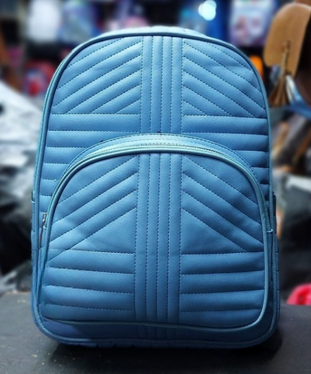 محفطة مدرسية