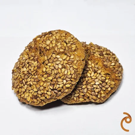 حلوى الذرة بالزنجلان (السمسم)