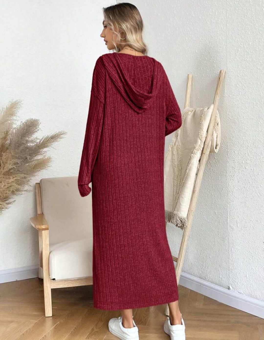 فستان شتوي راقي وأنيق – الدفء والستايل ف قطعة وحدة