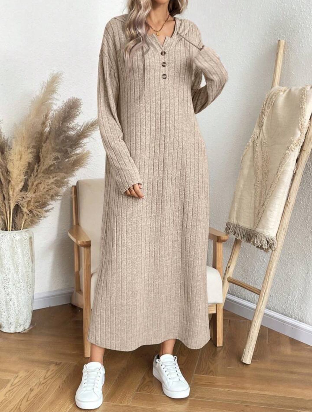 فستان شتوي راقي وأنيق – الدفء والستايل ف قطعة وحدة