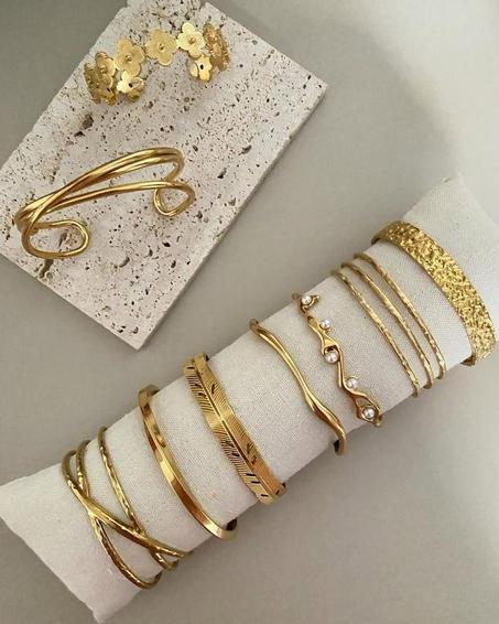 BRACELETS  / أساور