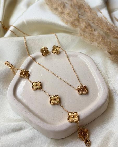 طقم CALVIN  KLEIN