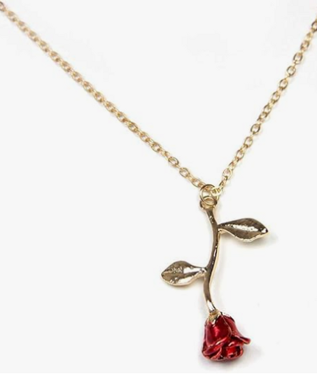 قلادة نسائية بتصميم ورد ولؤلؤ – إكسسوار عصري أنيق لهدية مثالية