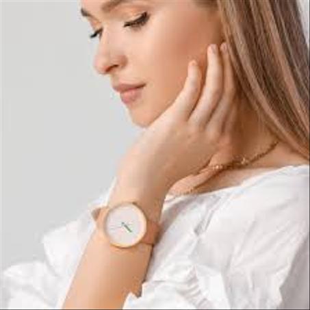 ساعة النسائية