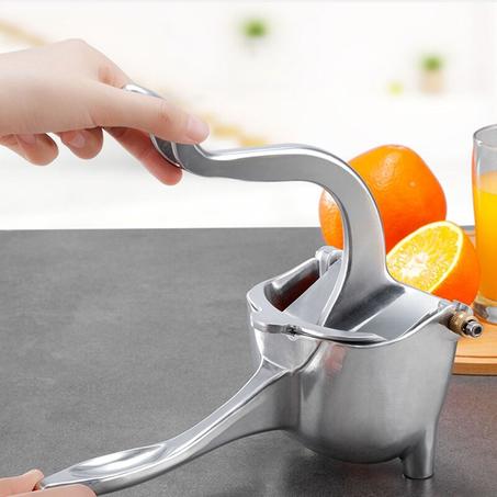 عصارة عصير يدوية