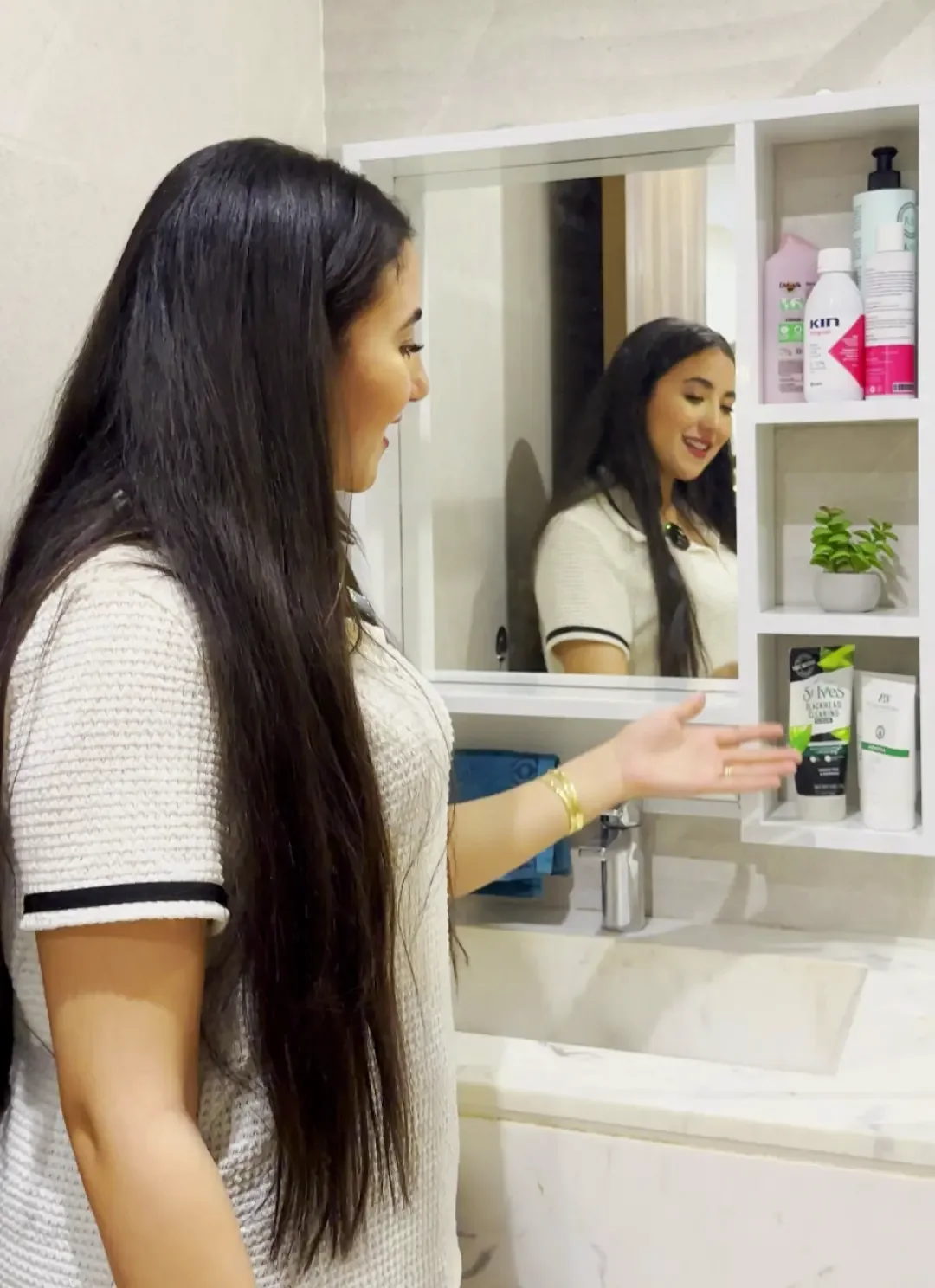 مرآة الحمام العصرية  بتصميم فاخر + أرفف التخزين🪞✨