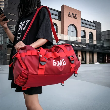 Sac à dos résistant à l'eau Sac de sport convertible robuste avec sangles de sac à dos pour la salle de sport, le sport, les voyages