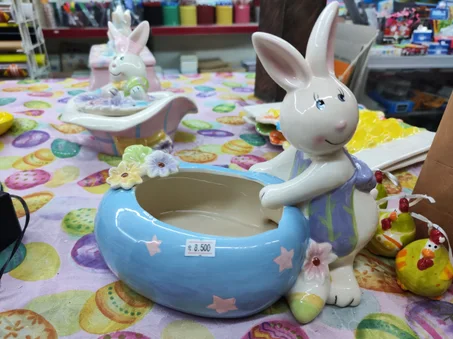 ارنوبه مضيفه لون ازرق