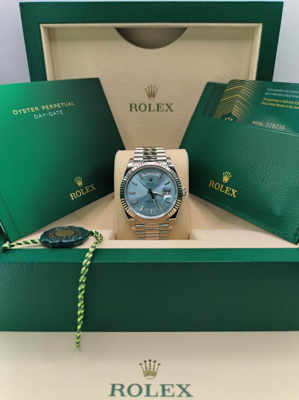 Rolex Day-Date Ice Blue Platinum coffret complet