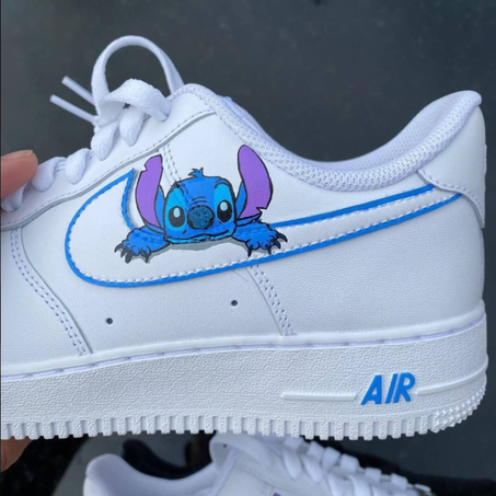 Nike Air Force 1 Custom – Stitch : L’Adorable Rébellion