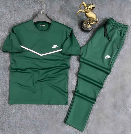 Nike DM et Pantalon