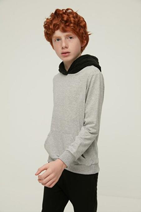 سويت شيرت هودي رمادي ولادي