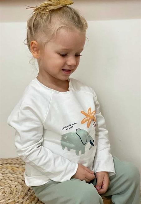 سويت شيرت اكرو بطبعة بناتي