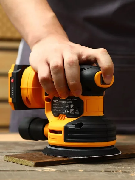 آلة صقل لاسلكية DEKO 20V مع أكياس غبار وأقراص صنفرة متعددة  📝 الوصف: