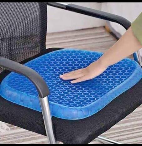 مقعد مصنوع من مادة السيليكون يساعدك من آلام الظهر