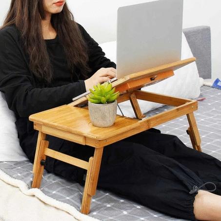 طاولة كمبيوتر محمول