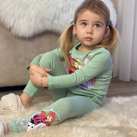 ✨ طقم بنات مميز برسومات شخصيات FROZEN  المحبوبة  ❄️