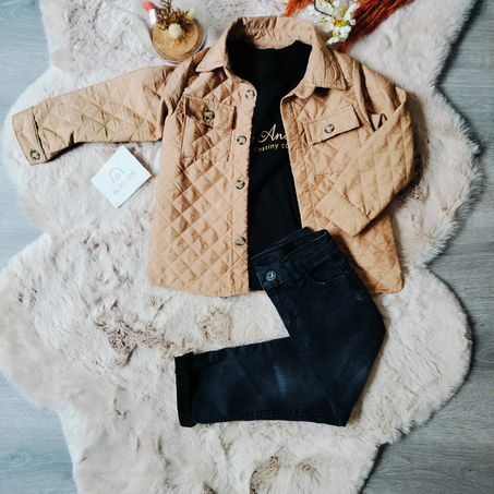 ensemble 3 pièces- chemise, pull et pantalon jean