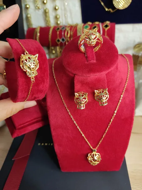 طقم جاغوار  مقاوم للماء و الصدأ