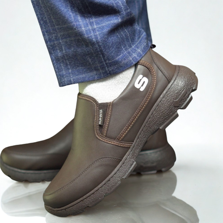 حذاء مريح من الجلد