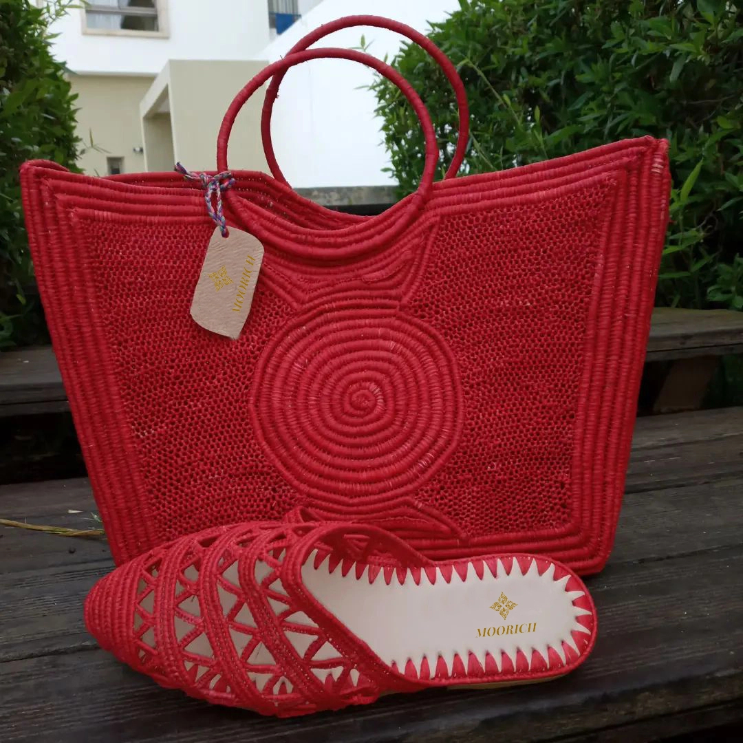 A set of Raphia pink bag and shoes