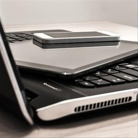 الإلكترونيات والأجهزة