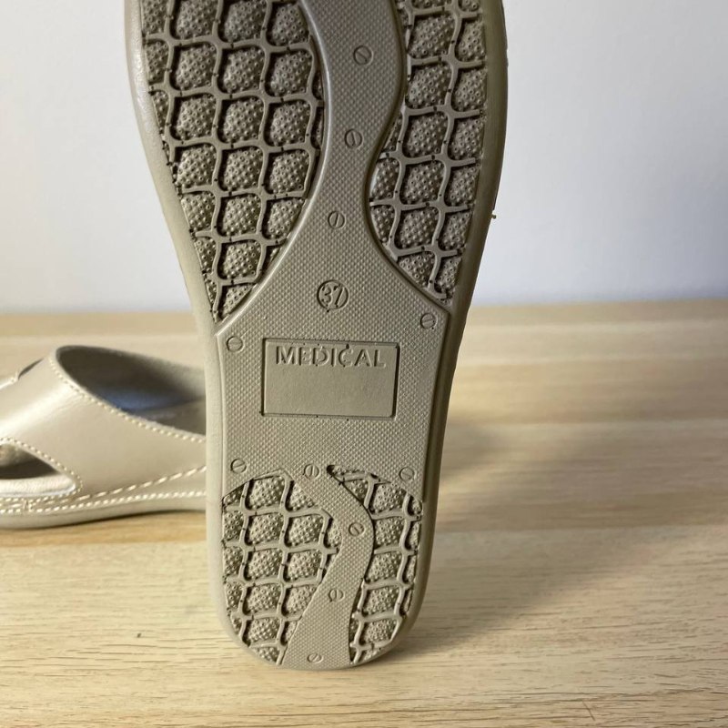 Les sandales médicales orthopédiques pour femmes