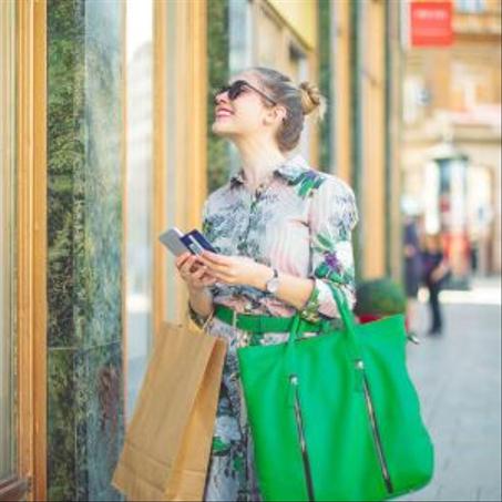 ملابس الصوف النسائية