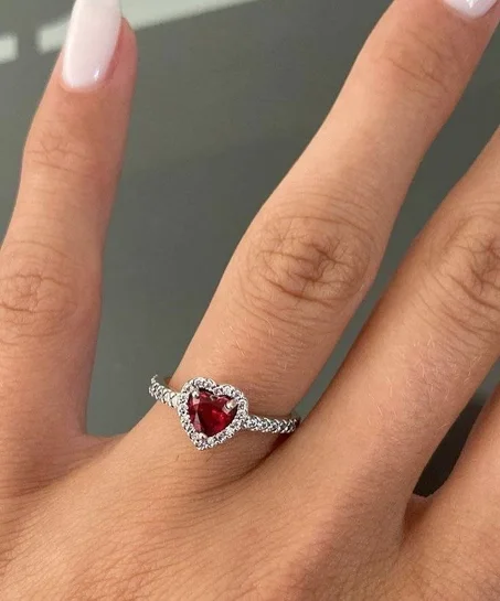 bague pandora rouge
