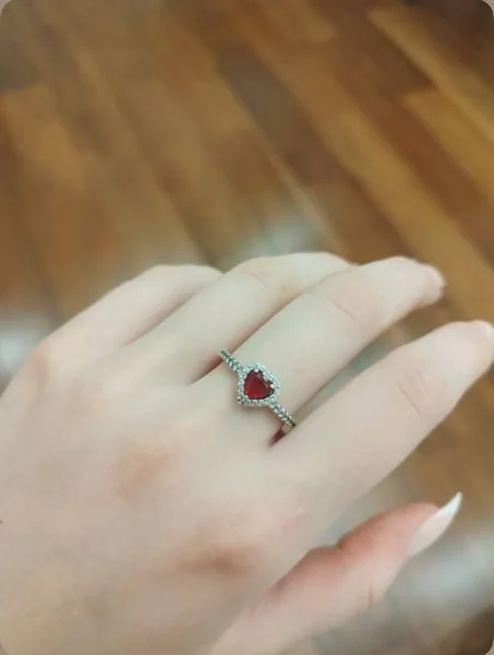 bague pandora rouge