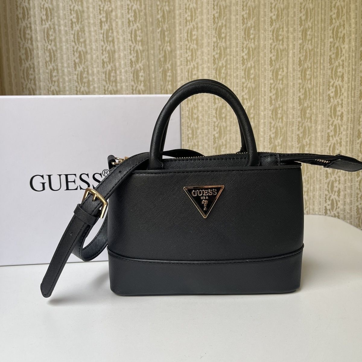 GUESS BAG