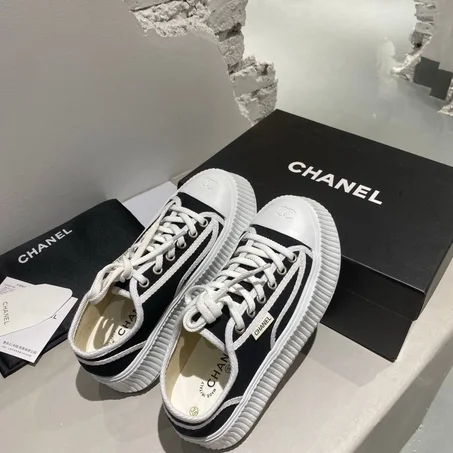 CHAUSSURES CHANNEL