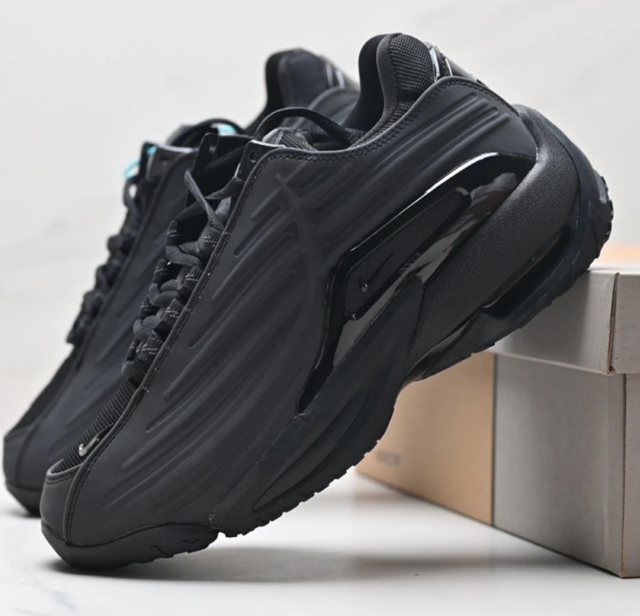 NIKE NOCTA