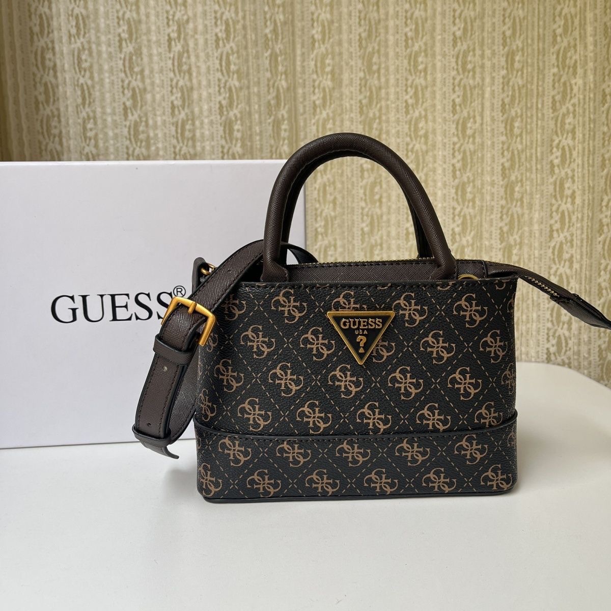 GUESS BAG