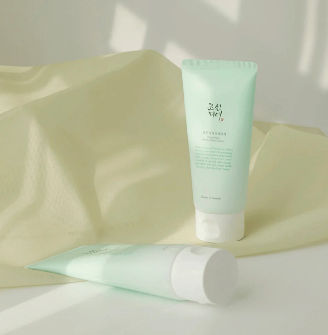 Green Plum Refreshing Cleanser
