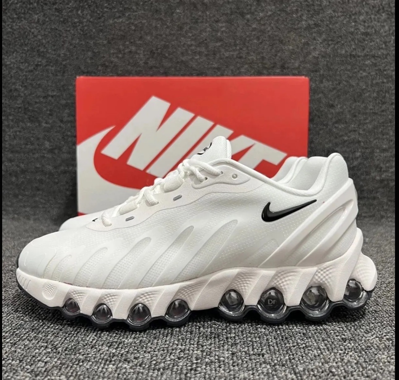 AIR MAX DN8