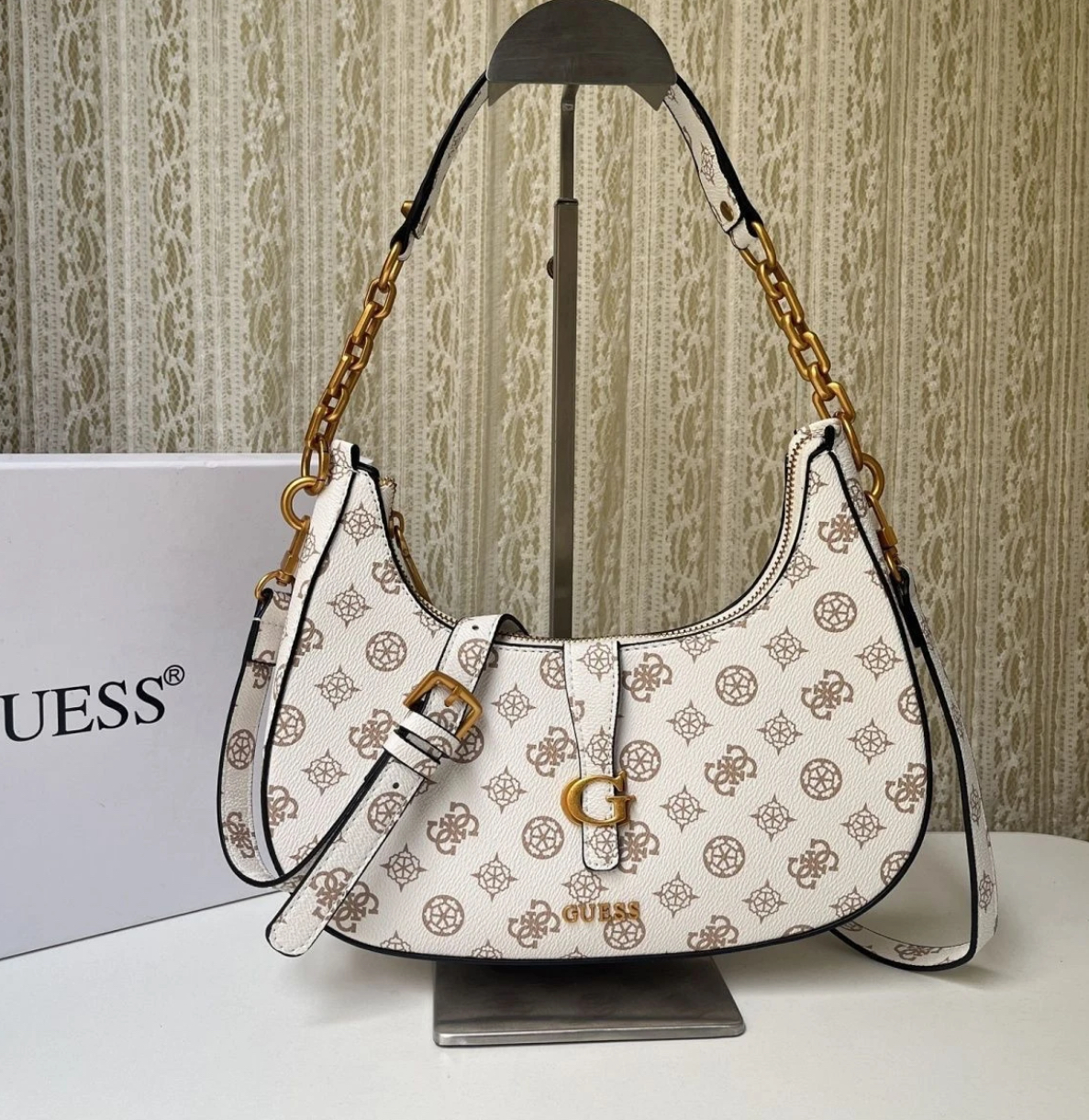 GUESS CLASSY BAG