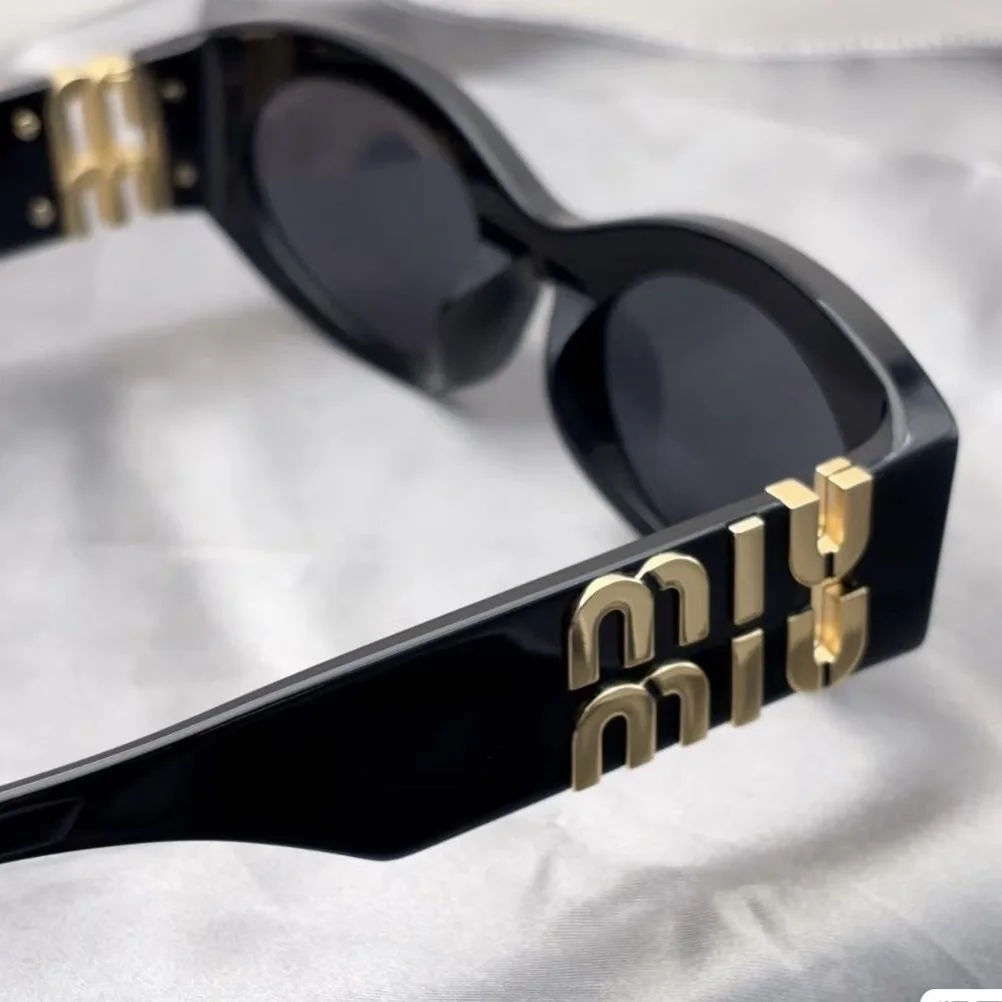LUNETTES MIUMIU