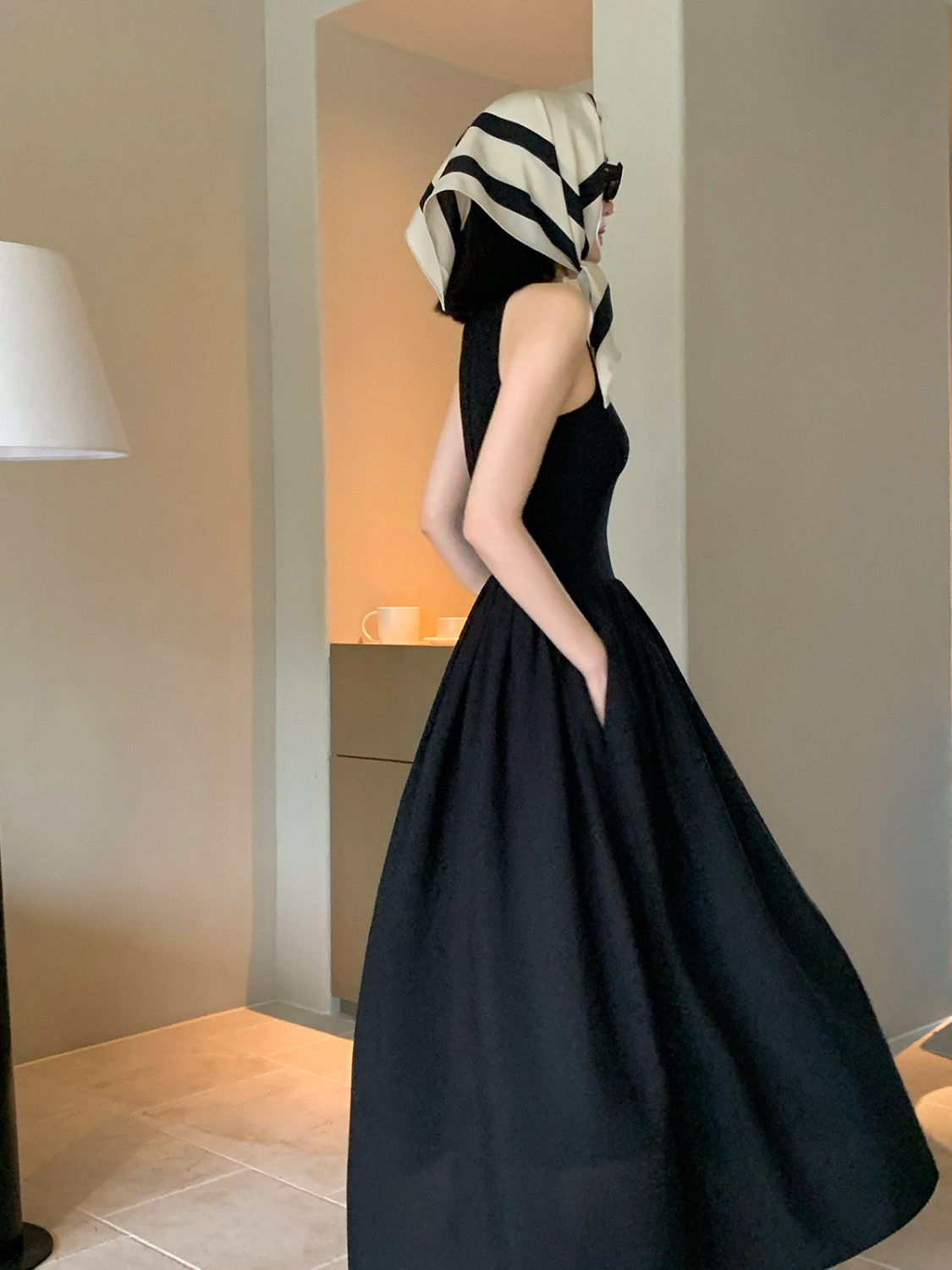 Robe d'ete coupe A sans manches